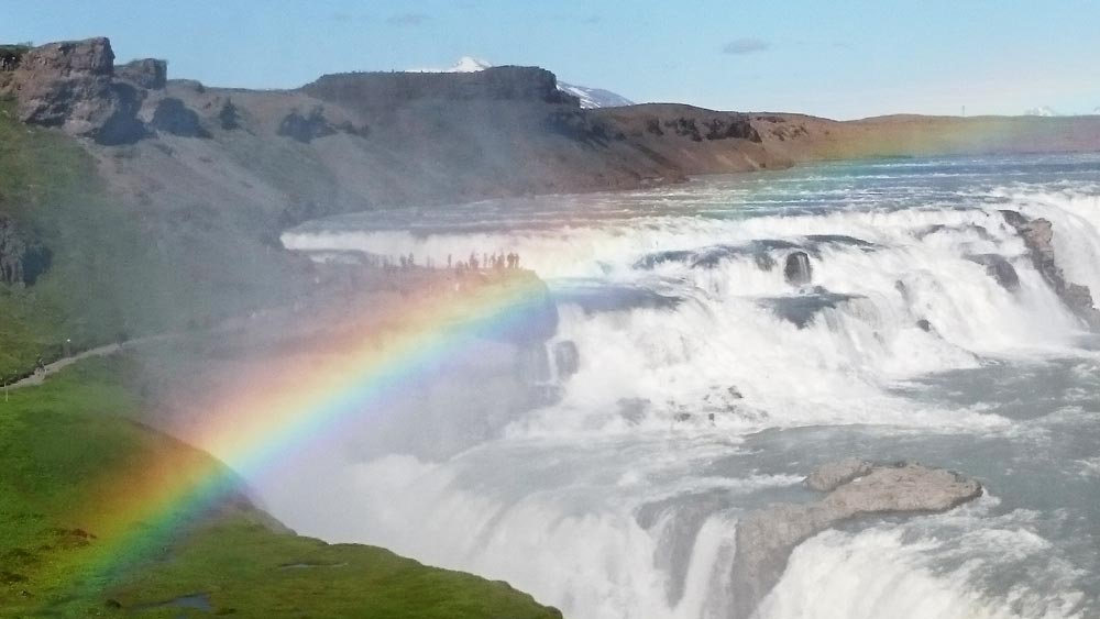 Gullfoss Golden-waterfall Golden circle people